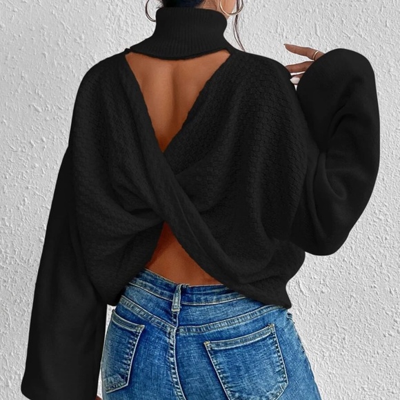 Cozy Turtleneck Reversible Balloon Sleeve Sweater - Picture 5 of 7